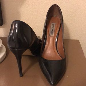 Black Steve Madden pumps